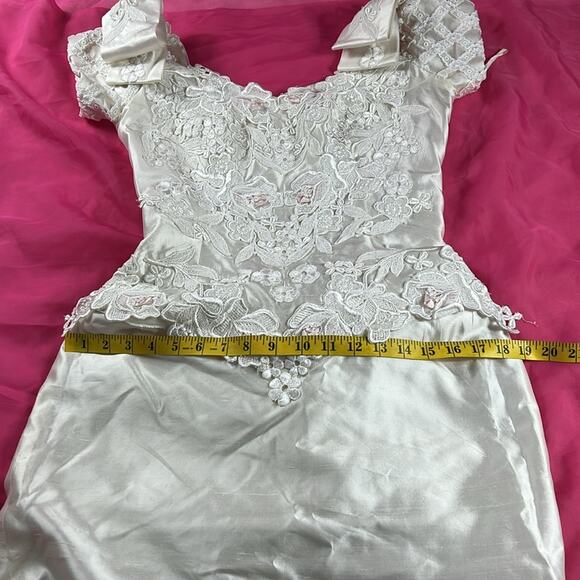 Vintage rosebuds and embroidery basque waist sheath style wedding dress small xs - Picture 11 of 16